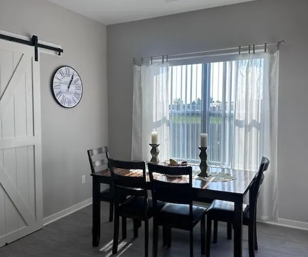 Apartamento Spacious 3 Bed 2 Bath With King Master In Sycamore